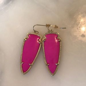 Kendra Scott got pink earrings